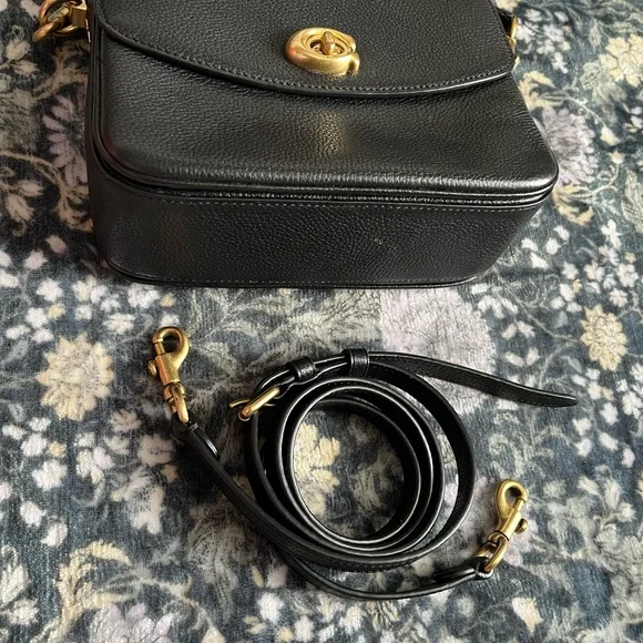 Coach Black Leather Shoulder Bag with Gold Accents - Picture 4 of 8